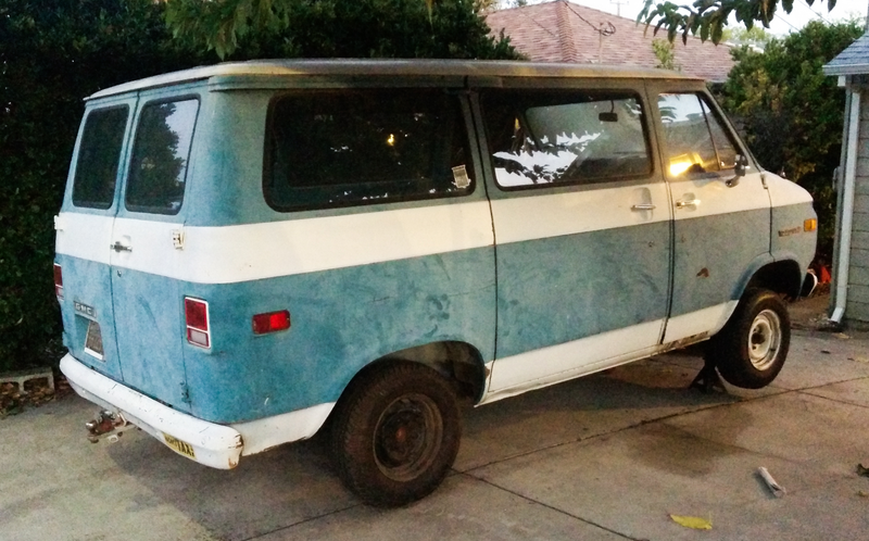 Illustration for article titled 1971 GMC Vandura: Begun
